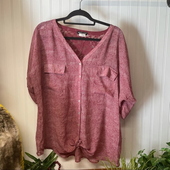 About A Girl Tops - About A Girl Short Sleeve Button Down Size 2X
